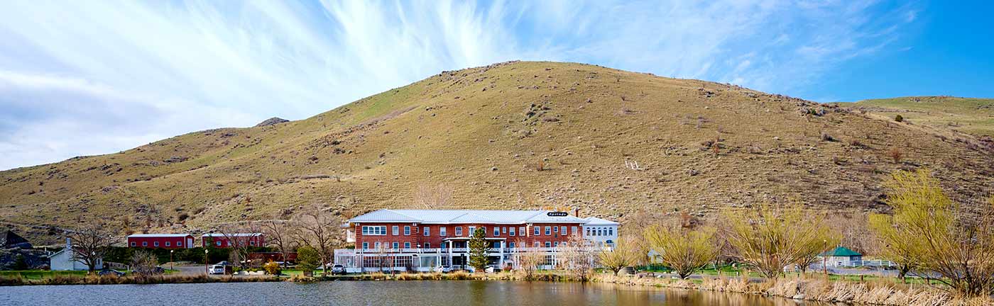Hot Lake Spring Building